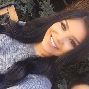 Meet your Posher, Melanie